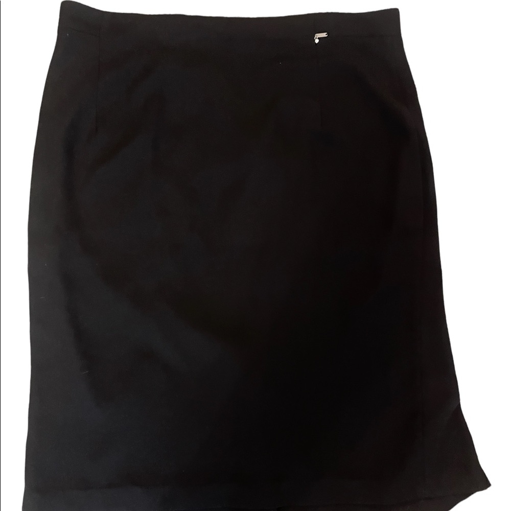Black classy skirt